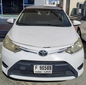 Toyota Yaris 2014 Silver color used car