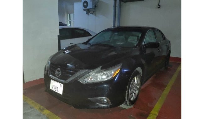 Nissan Altima 2016 black color used car