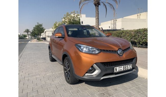 MG GS 2018 orange color used car