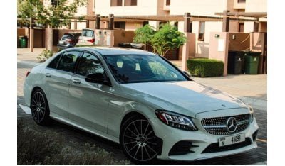 Mercedes-Benz 300 2019 white color used car