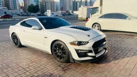 Ford Mustang 2016 White color used car