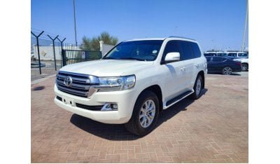 Toyota Land Cruiser 2016 white color used car
