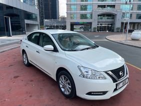 Nissan Sentra 2019 White color used car