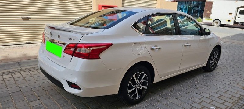 Nissan Sentra 2021 White color used car
