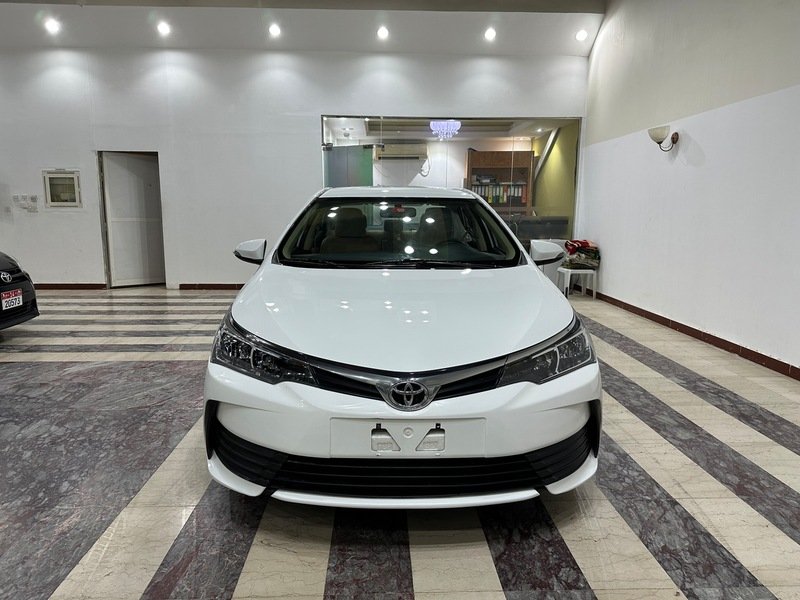 Toyota Corolla 2019 White color used car