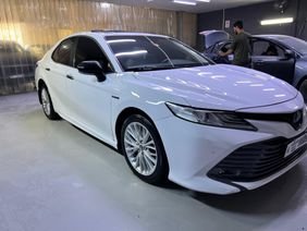 Toyota Camry 2019 White color used car
