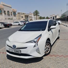 Well maintained “2017 Toyota Prius