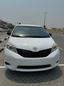 2014 Sienna 390000