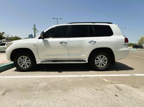 For sale in Abu Dhabi 2008 Land Cruiser