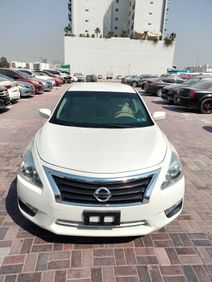 For sale in Dubai 2013 Altima