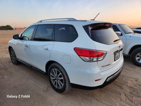 American 2016 Nissan Pathfinder