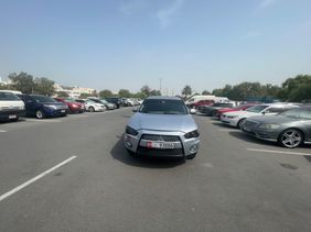 For sale in Abu Dhabi 2013 Outlander