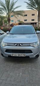 For sale in Abu Dhabi 2013 Outlander